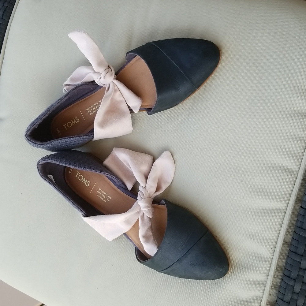 Toms d'Orsay flats